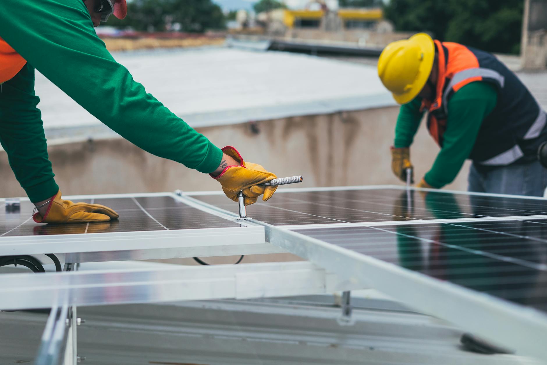 Peelamedu Solar Guide: Comparing Tristar Energy and Siva Power System